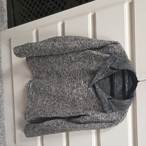 Natural Reflections Women's Black and Gray Zip Up Sweater